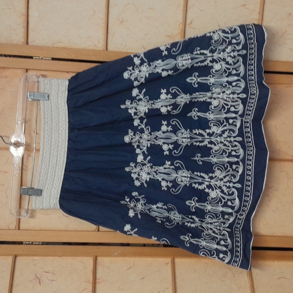 Metro Wear blue embroidered skirt size S